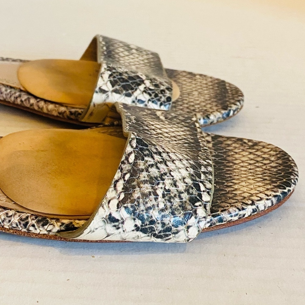 Tory Burch Black and Ivory Snake Printed Leather Sandals Shoes US Size 6 Summer - Picture 4 of 15